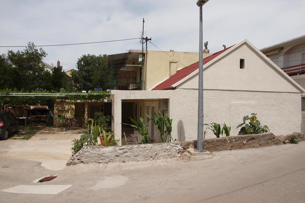 Apartments Viktorija Стариград-Пакленица Екстериор снимка