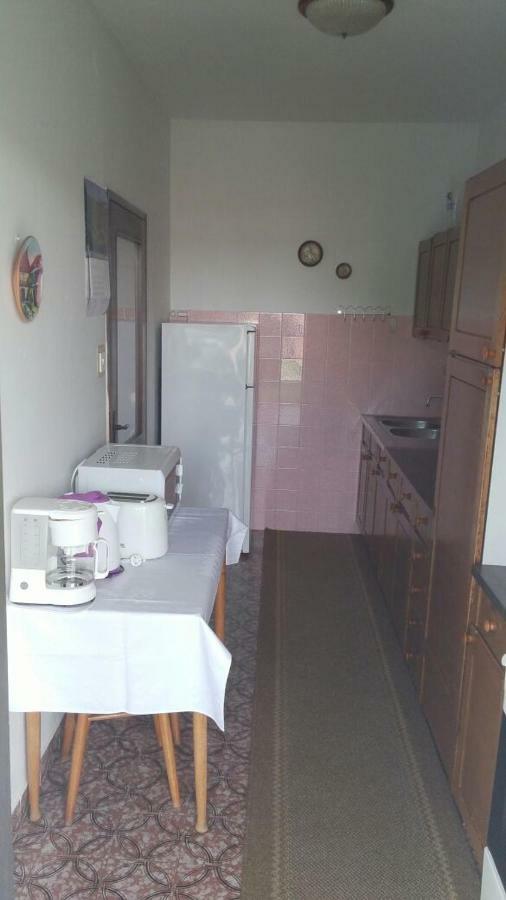 Apartments Viktorija Стариград-Пакленица Екстериор снимка