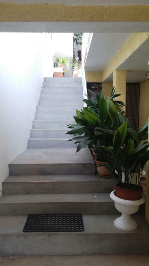Apartments Viktorija Стариград-Пакленица Екстериор снимка